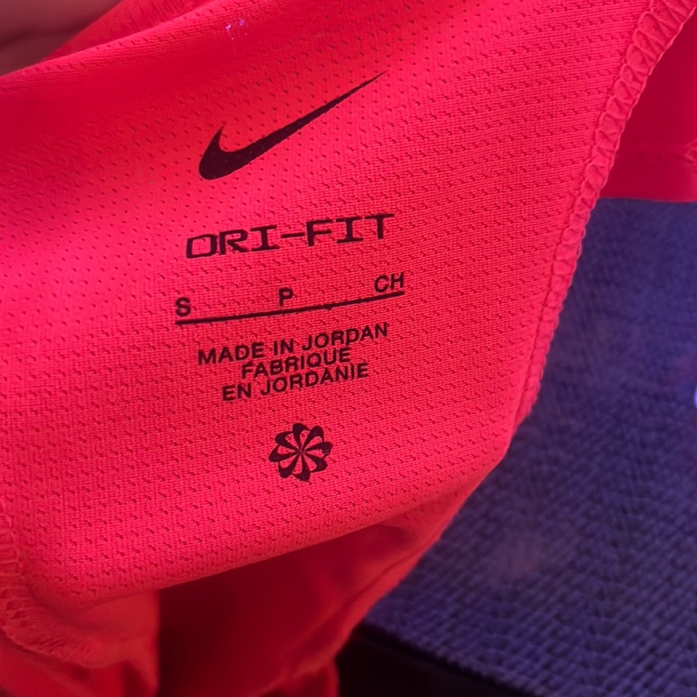 Nike, small, orange